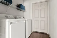 Avenues at Northpointe - Laundry Room