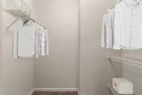Citi Lakes - Closet