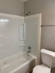 Bay Oaks bathroom