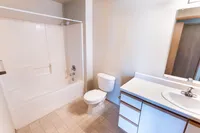 Light & Bright Bathroom