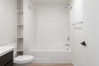 Large Bathroom With Soaking Tub