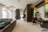 Pearl Washington Leasing Office | Apartments on Washington Ave | Houston, TX Apartments