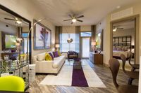 Pearl Washington Apartment Living Room | Apartments on Washington Ave | Houston, TX Apartments