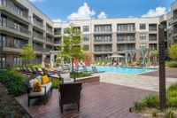 Pearl Woodlake Pool | Houston, TX Apartments | 1-3 Bedroom Apartments in Houston