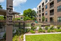 Pearl Woodlake Dog Park | Houston, TX Apartments | 1-3 Bedroom Apartments in Houston
