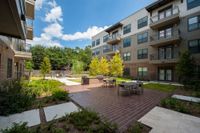 Pearl Woodlake Courtyard | Houston, TX Apartments | 1-3 Bedroom Apartments in Houston
