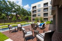 Pearl Woodlake Courtyard | Houston, TX Apartments | 1-3 Bedroom Apartments in Houston