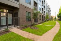 Pearl Woodlake | Houston, TX Apartments | 1-3 Bedroom Apartments in Houston