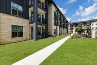 Caroline Longhorn Quarry | San Antonio Apartments | Apartments in San Antonio, TX