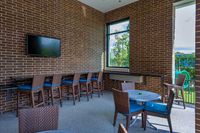 PearlWashington_ext_patio-1