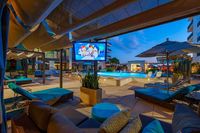 PearlWashington_ext_evening_cabana-1