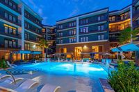 PearlWashington_ext_evening_pool-2