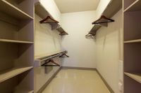 PearlWashington_model_closet-1