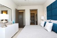 Pearl_Washington_model-b5_bed1-2
