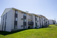 Exterior Building | Campus View & Kirkwood Court | Cedar Rapids, Iowa