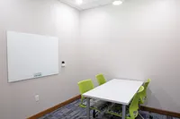 Shared Study Room | 2700 Lincoln