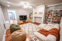 1433_1R_LivingRoom_Staged