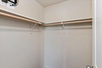 23-Master Closet