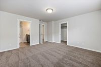 17-Master Bedroom