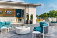 Poolside Bar & Lounge