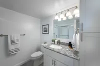 Renovated 1 Bedroom Apartment Home