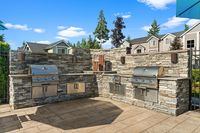Built-in Grilling Stations and Seating l Luxury Apartments in Puyallup, WA l Silver Creek