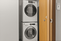 1-Bedroom In-Unit Washer & dryer
