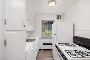 Kitchen Picture 1