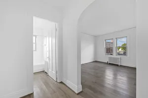 Bathroom & Living room