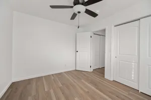 Bedroom Picture 2