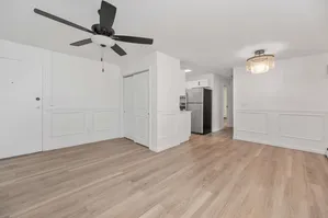 Livingroom Picture 2