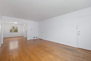 Livingroom Picture 2