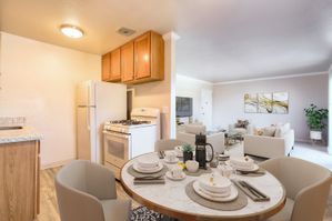 2x1 Kitchen / Dining