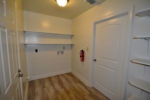 attached garage | washerdryer hookups