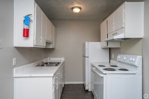 Briarcliff South - Compact Kitchen