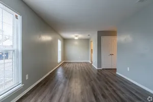 Lexington Apartments - Spacious Living Room