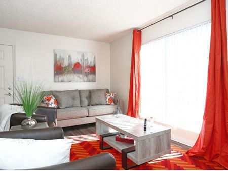 Elegant Living Room | Sacramento Rentals | Villa Regia