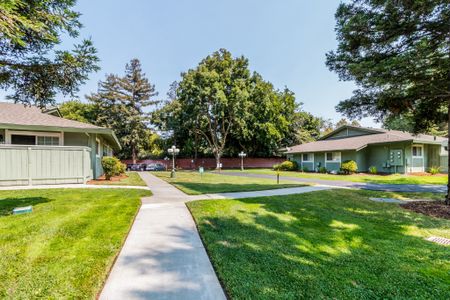 Apartment Homes in Davis, CA | Cottages on 5th