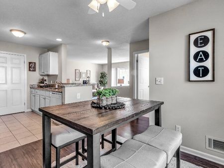 Defined Dining Space | East Amherst NY Apartment Homes | Autumn Creek Apartments