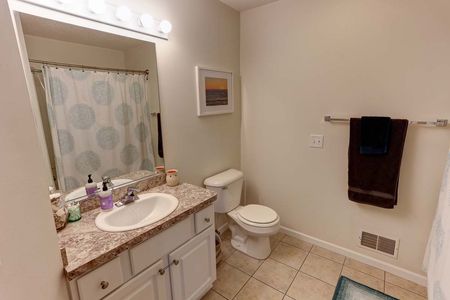 Spacious Bathroom | Apartments For Rent In Buffalo Ny | Autumn Creek Apartments