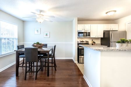 Spacious Dining Room | Apartment in East Amherst, NY | Autumn Creek Apartments