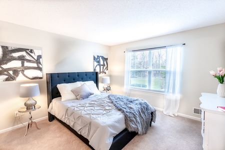 Spacious Master Bedroom | Apartments Homes for rent in East Amherst, NY | Autumn Creek Apartments
