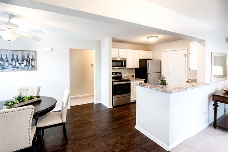 Luxurious Kitchen | Apartment Homes in East Amherst, NY | Autumn Creek Apartments