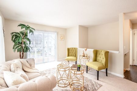 Elegant Living Area | Apartments East Amherst, NY | Autumn Creek Apartments