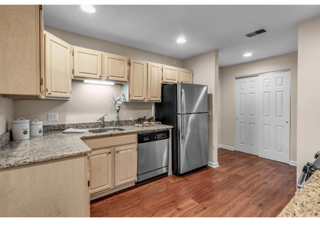 Granite Countertops at Modern Kitchen | Apartment In Syracuse Ny | StoneGate Apartment Homes
