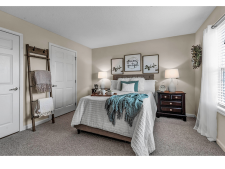 Luxurious Master Bathroom | Apartments in Williamsville | StoneGate Apartment Homes
