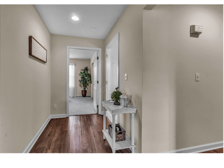 Spacious Hallway | Williamsville New York Apartments for Rent | StoneGate Apartment Homes