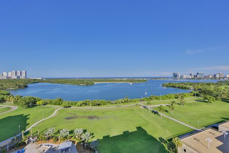 Aerial Lawn view | Bayview | Biscayne Bay Off-Campus Housing Near FIU