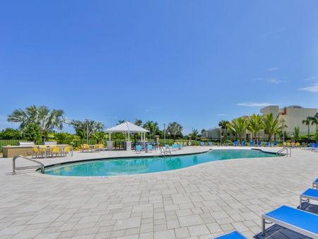Amazing resort pool | Bayview | Apartments Near FIU Campus BBC