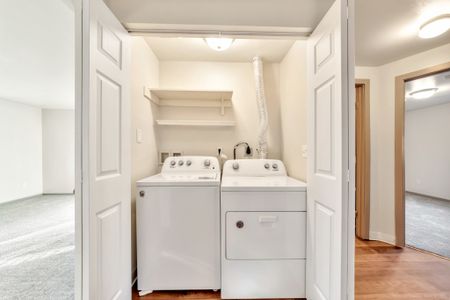 Full size washer and Dryer In-Unit